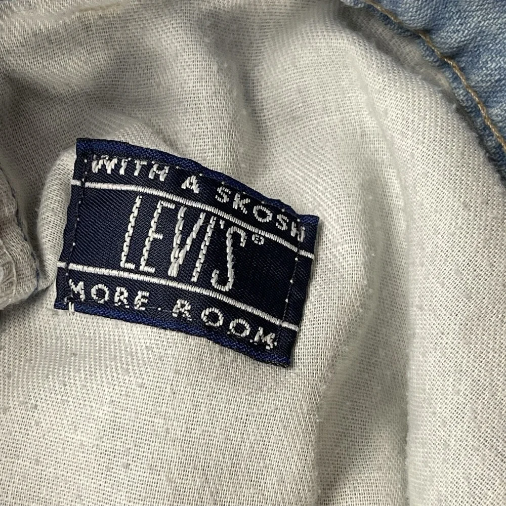 Levis step into